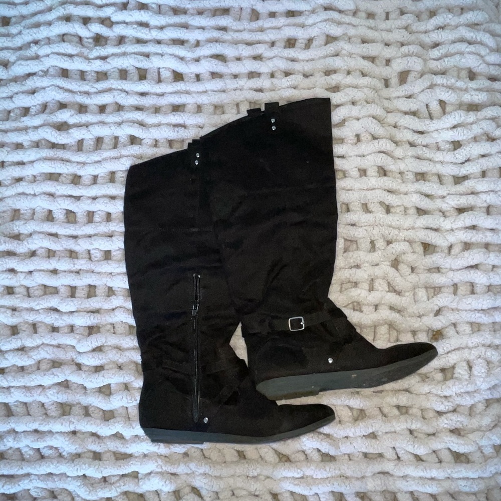 Black boots